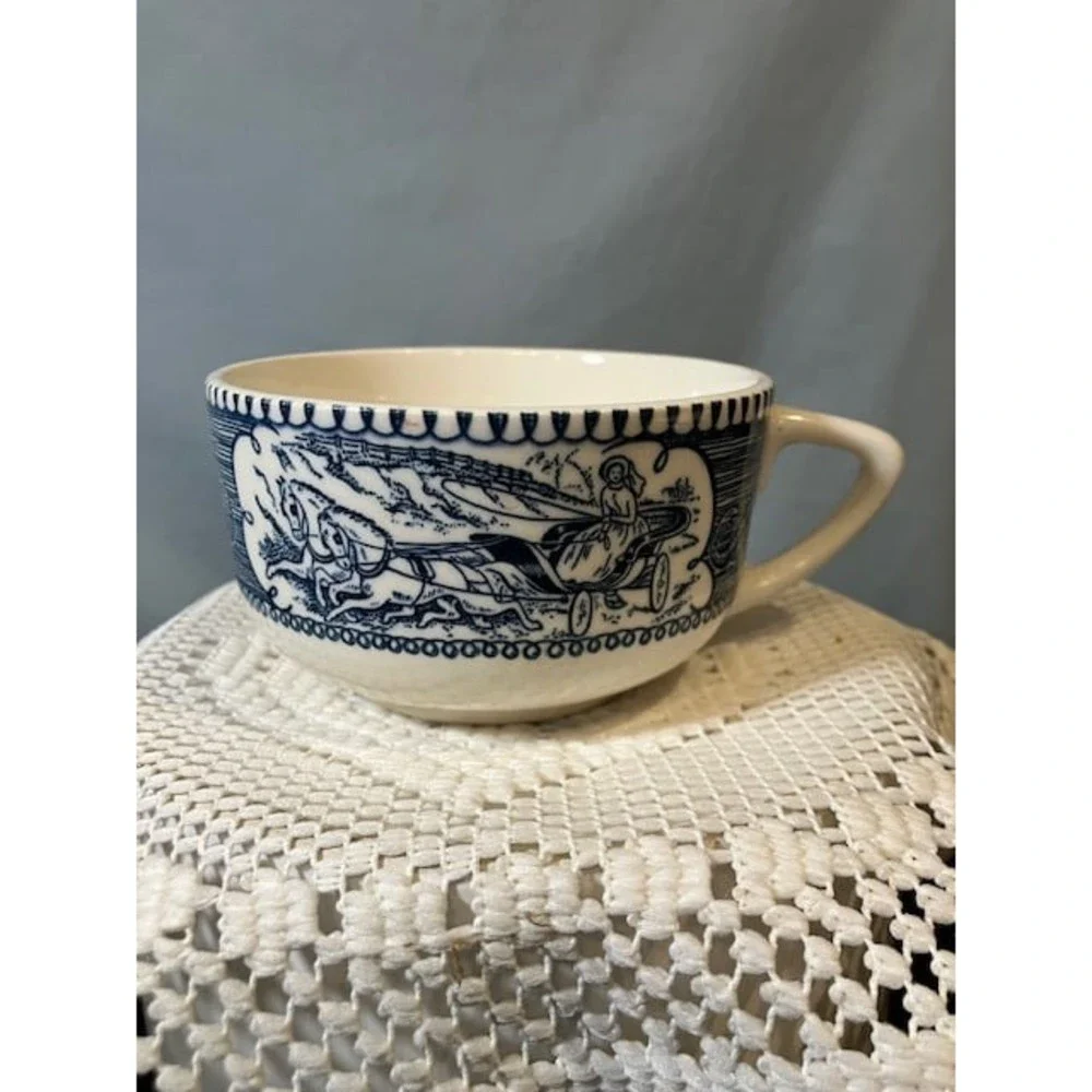 Pair of Currier and Ives‎ Coffee/Tea Cups Vintage Great Condition
